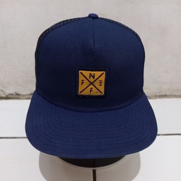 TOPI VINTAGE - NEFF