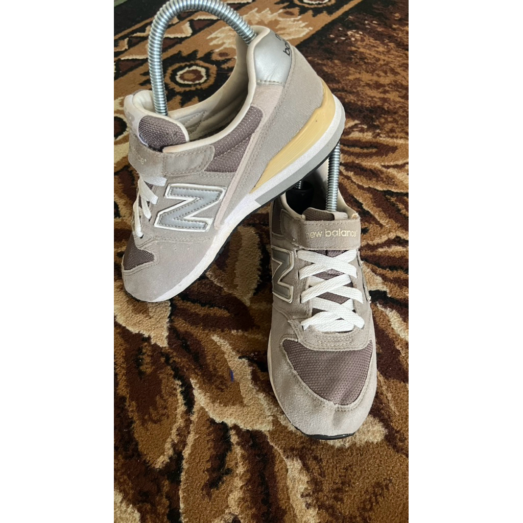 NB 996 ABU PL