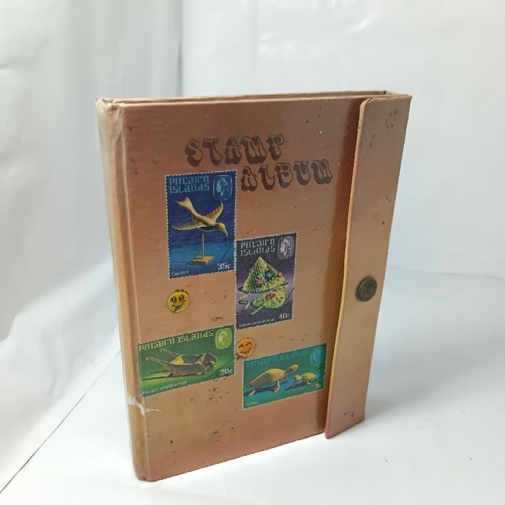 Album perangko Luar dan Indonesia Bekas Koleksi. Isi Banyak