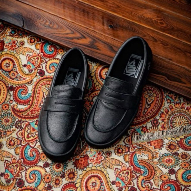 Vans Skate Loafer Black Resmi