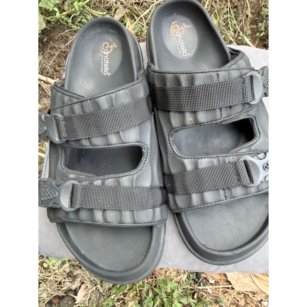 Promo 6.6 Sendal Pria Donatello Hitam no 42 PL