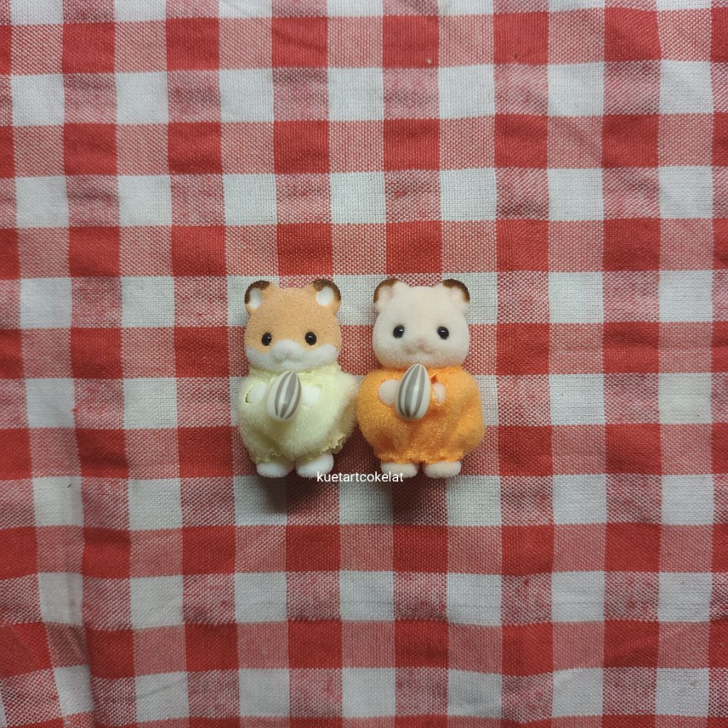 sylvanian baby hamster