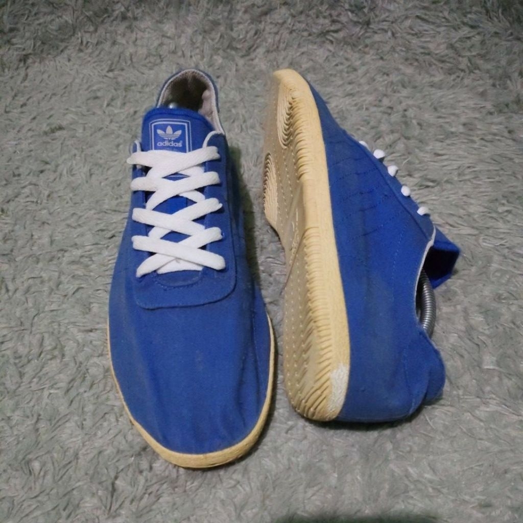Sepatu Second Adidas