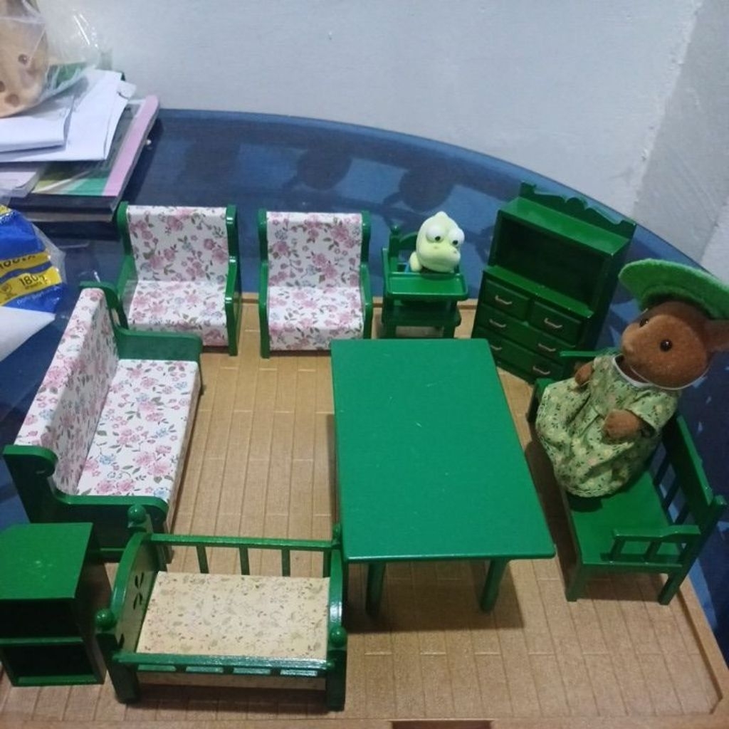 Sylvanian Families vintage green furniture