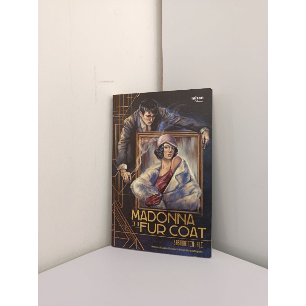 Madonna In a Fur Coat Preloved Book | Buku Preloved Buku Second