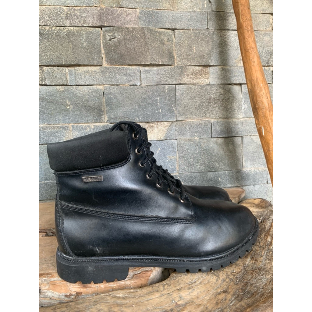 sepatu boot dexter
