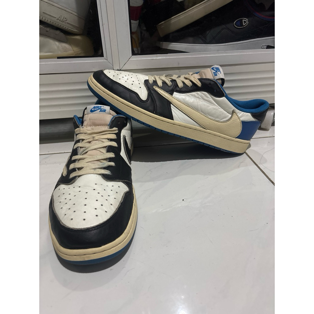 Jordan 1 low “Travis-fragment” size 47.5/31cm