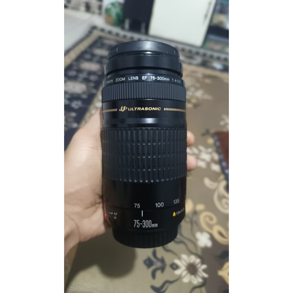 lensa tele canon 75-300mm ultrasonic.lensa zoom canon