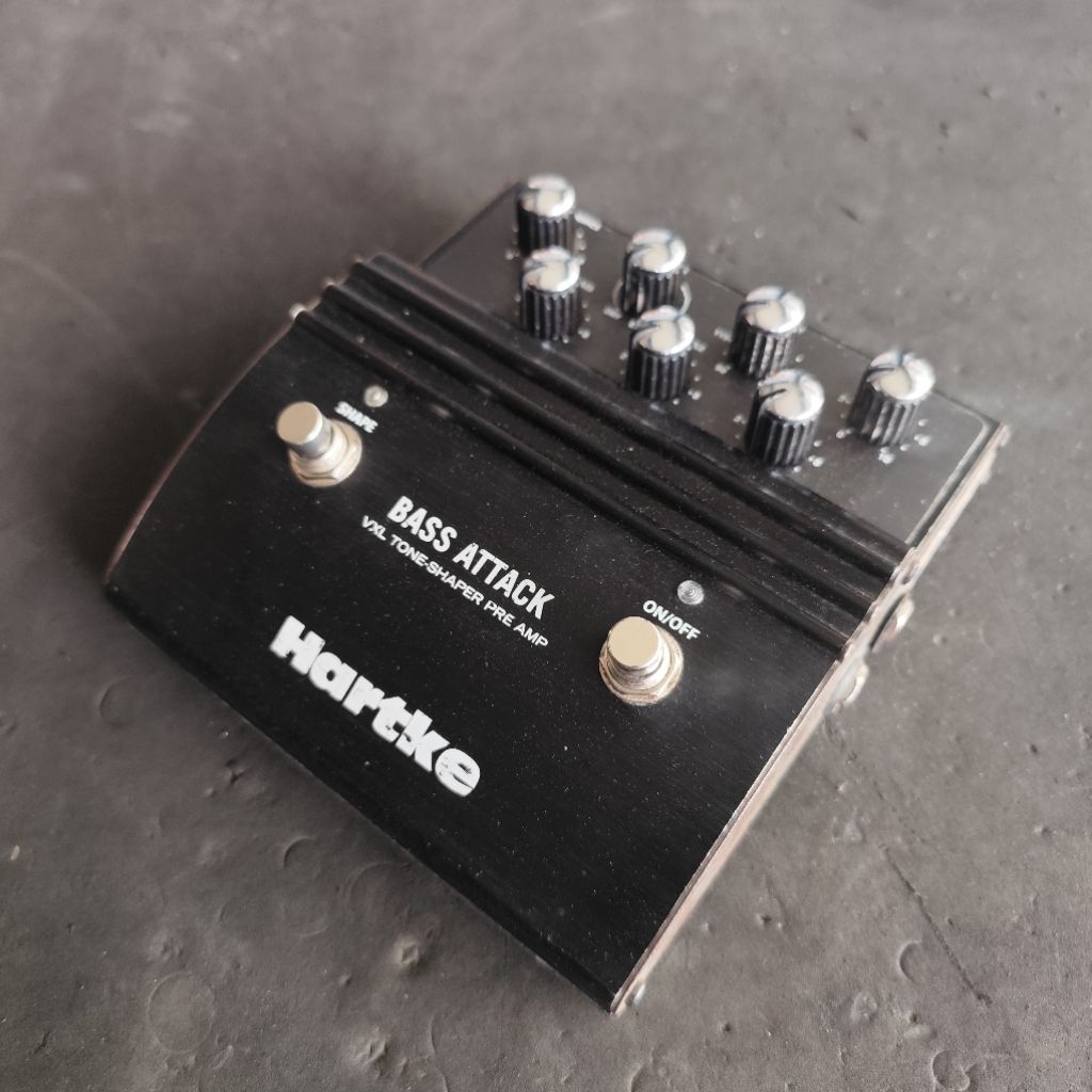 Hartke Bass Attack, Efek Bass, Preamp Hartke, Direct Preamp, Phantom Power