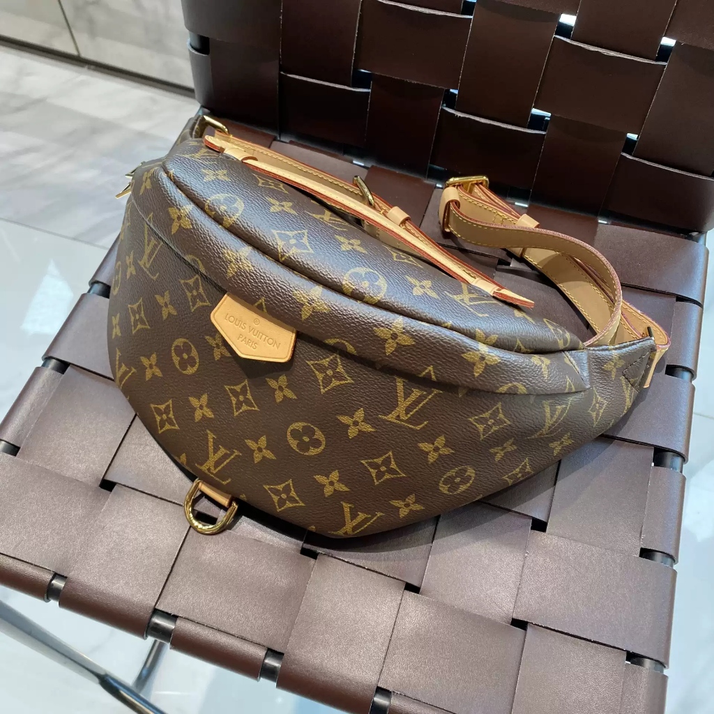 Tas Louis Vuitton Bumbag M43644, tas pinggang dengan motif Monogram cokelat klasik berbahan kulit sa