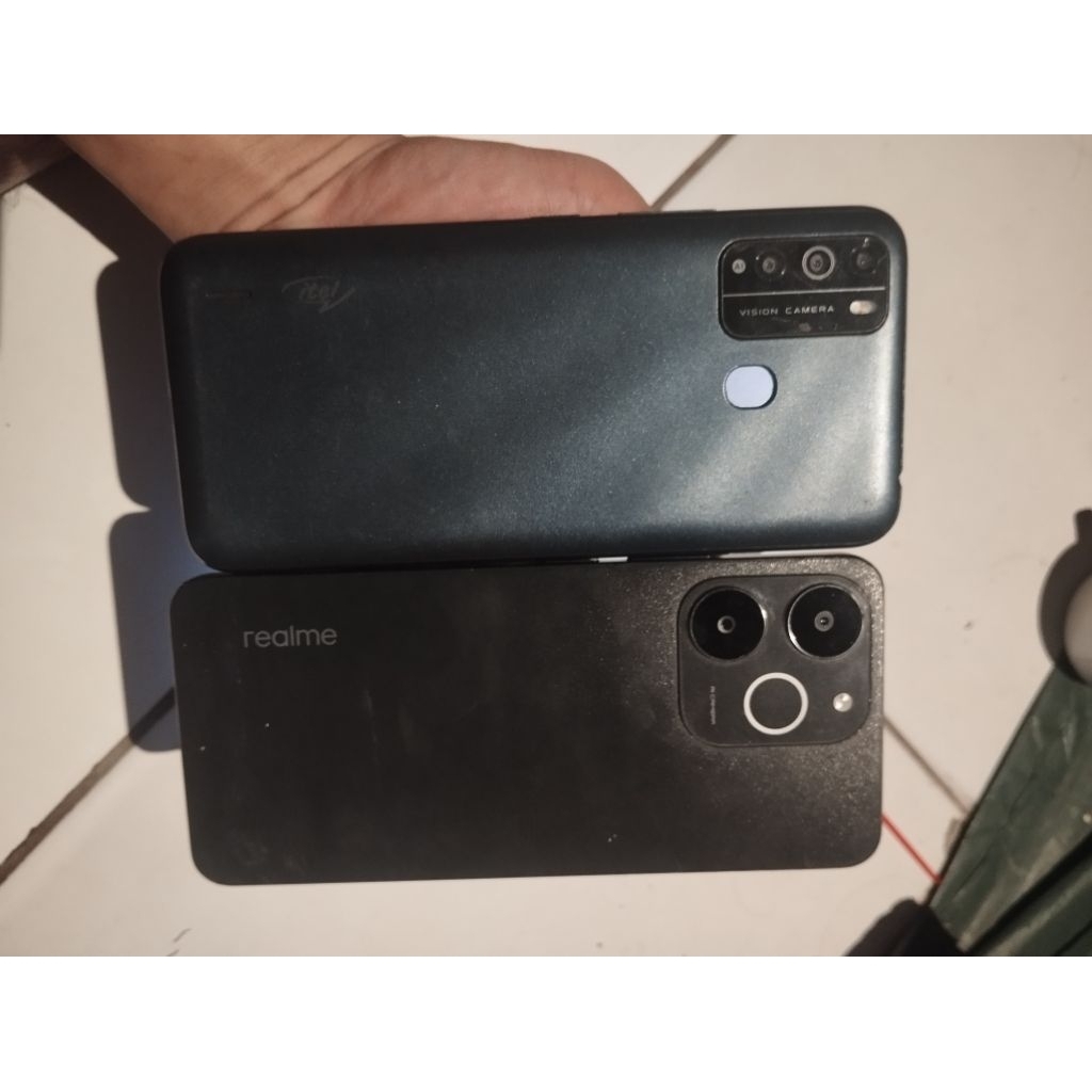 Realme not 70 ram 4+8/128 minus tc retak Kya di pic sentuhan amanMasih orian belom pernah servisItel