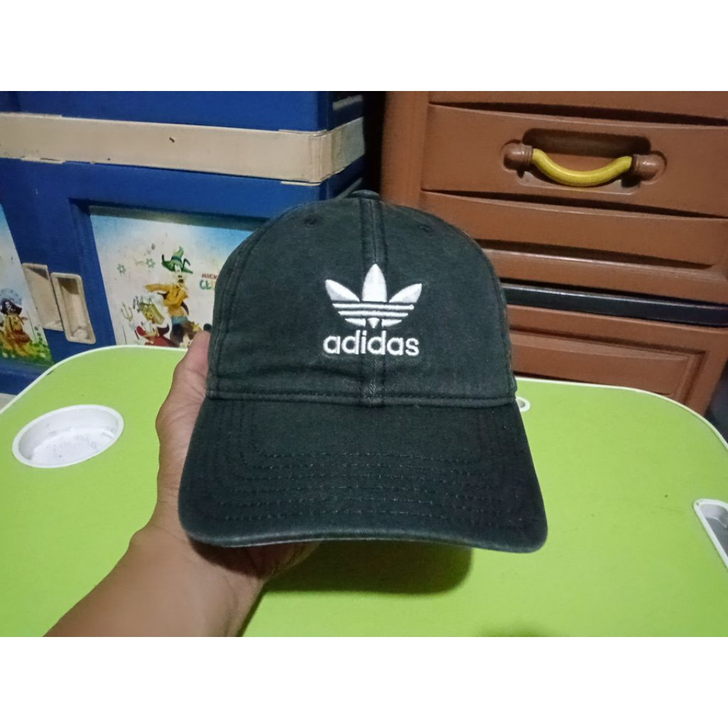 Topi Adidas original preloved