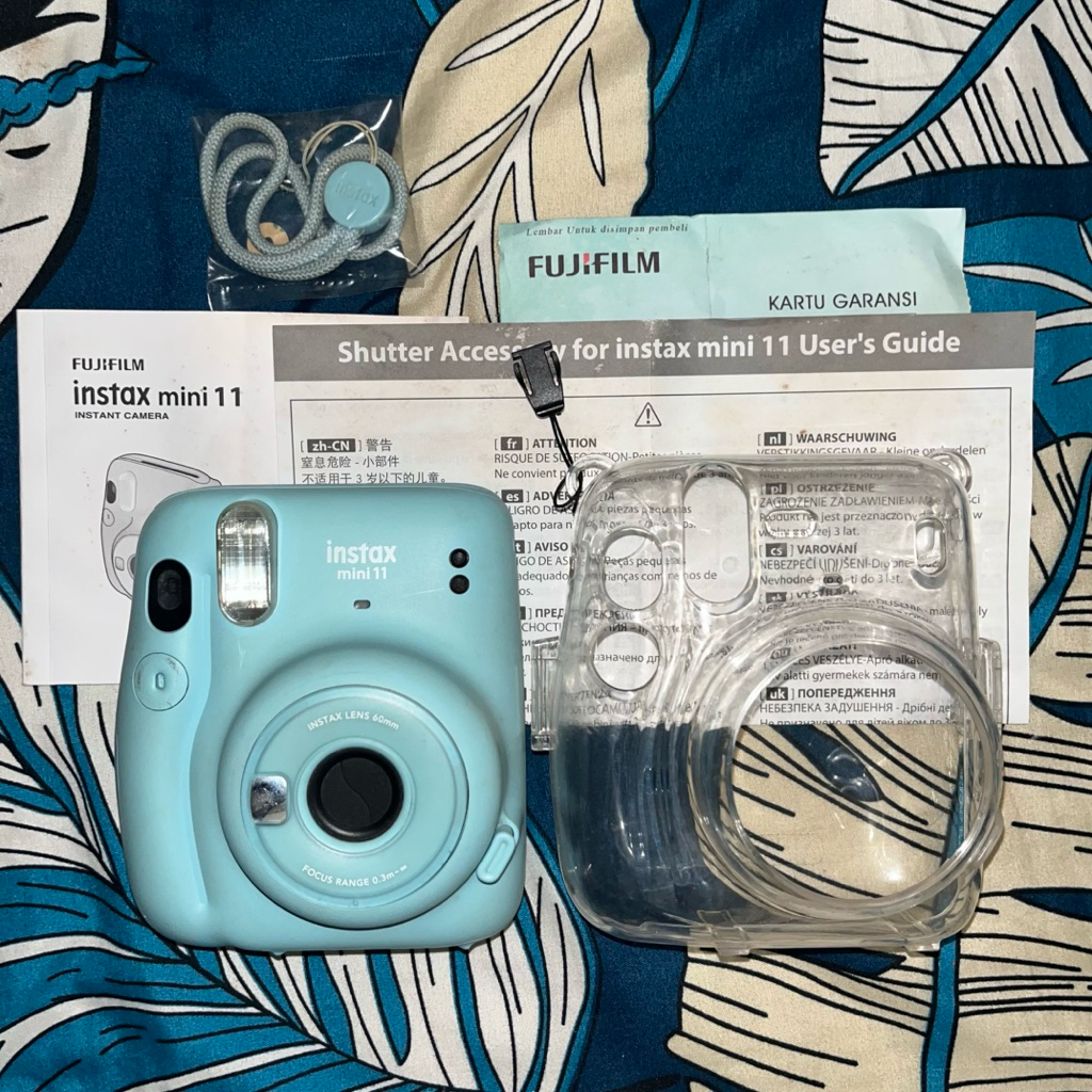 FUJIFILM INSTAX MINI 11 SKY BLUE KAMERA POLAROID (Negotiable)