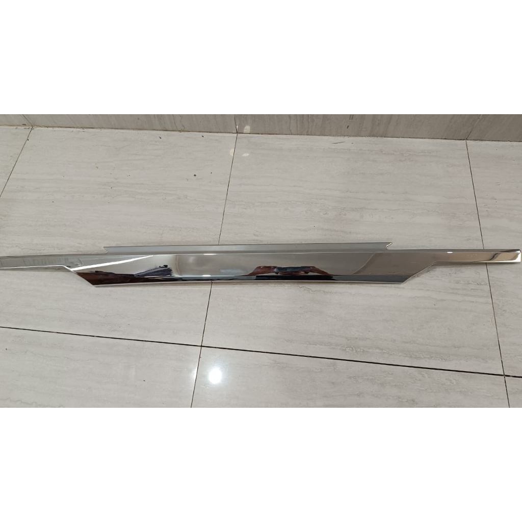 Back door garnish Avanza atau Xenia 2019-2021