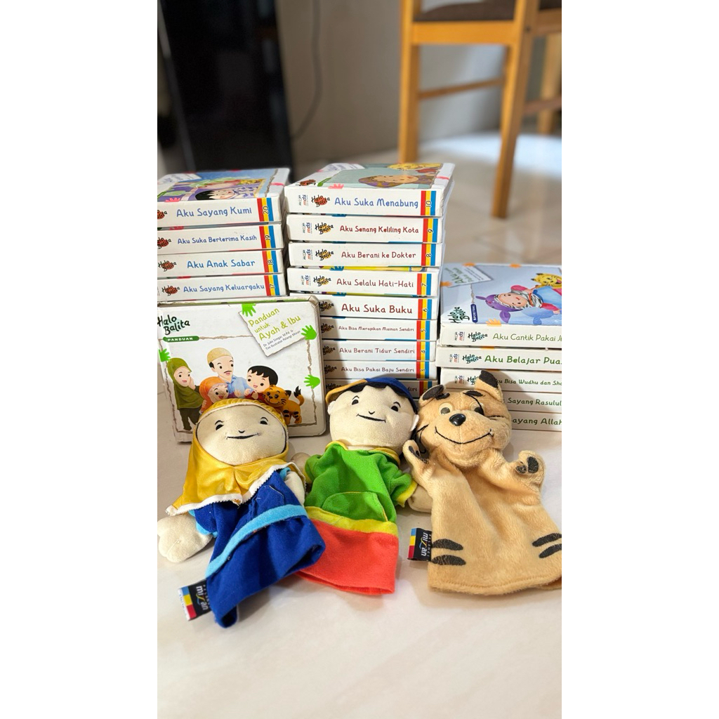 preloved 1 set buku halo balita