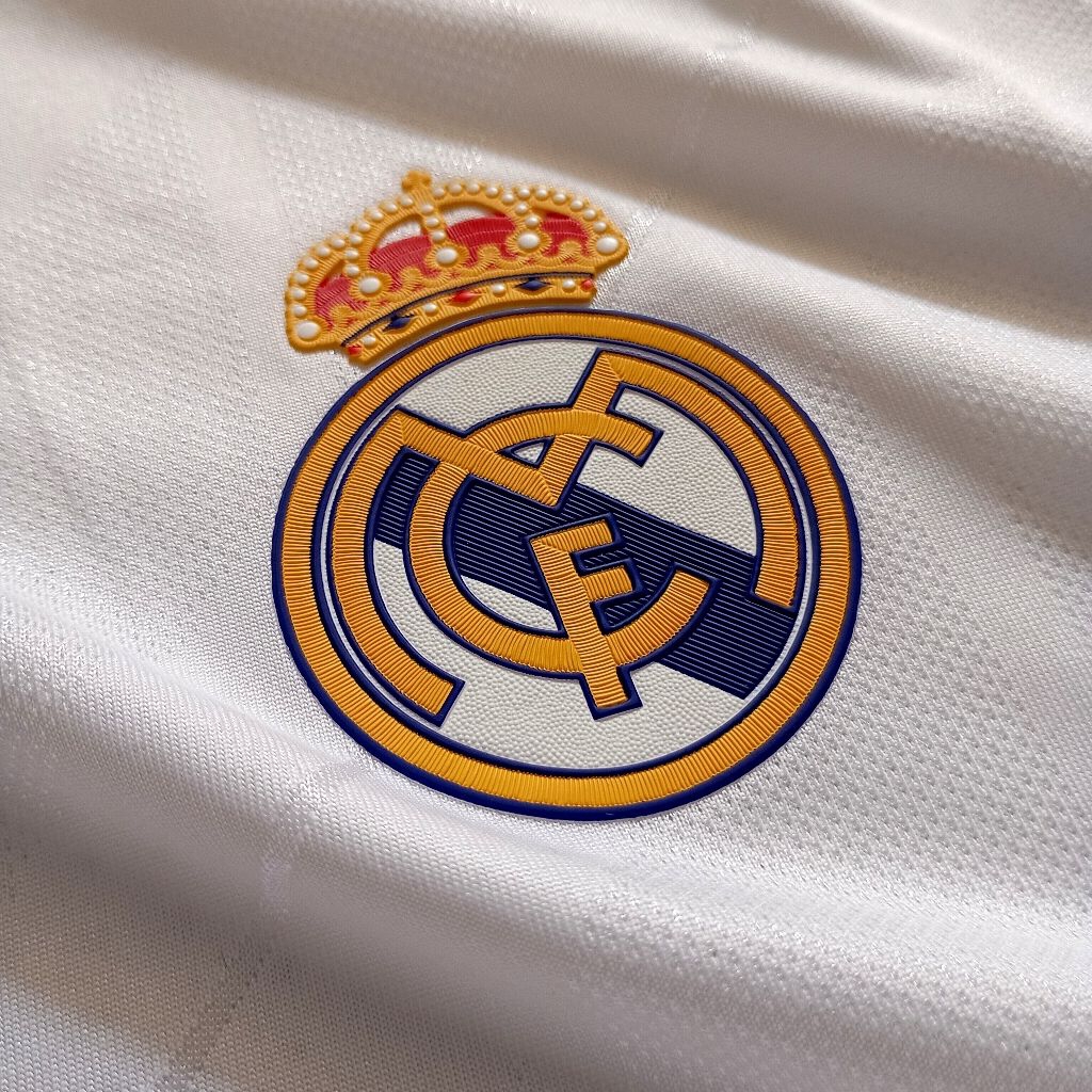 Real Madrid Home 2017/2018 Player Issue