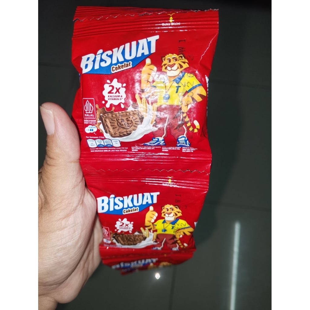 Biskuat Coklat 1Renceng 10Pcs Biskuit Biskuat Coklat