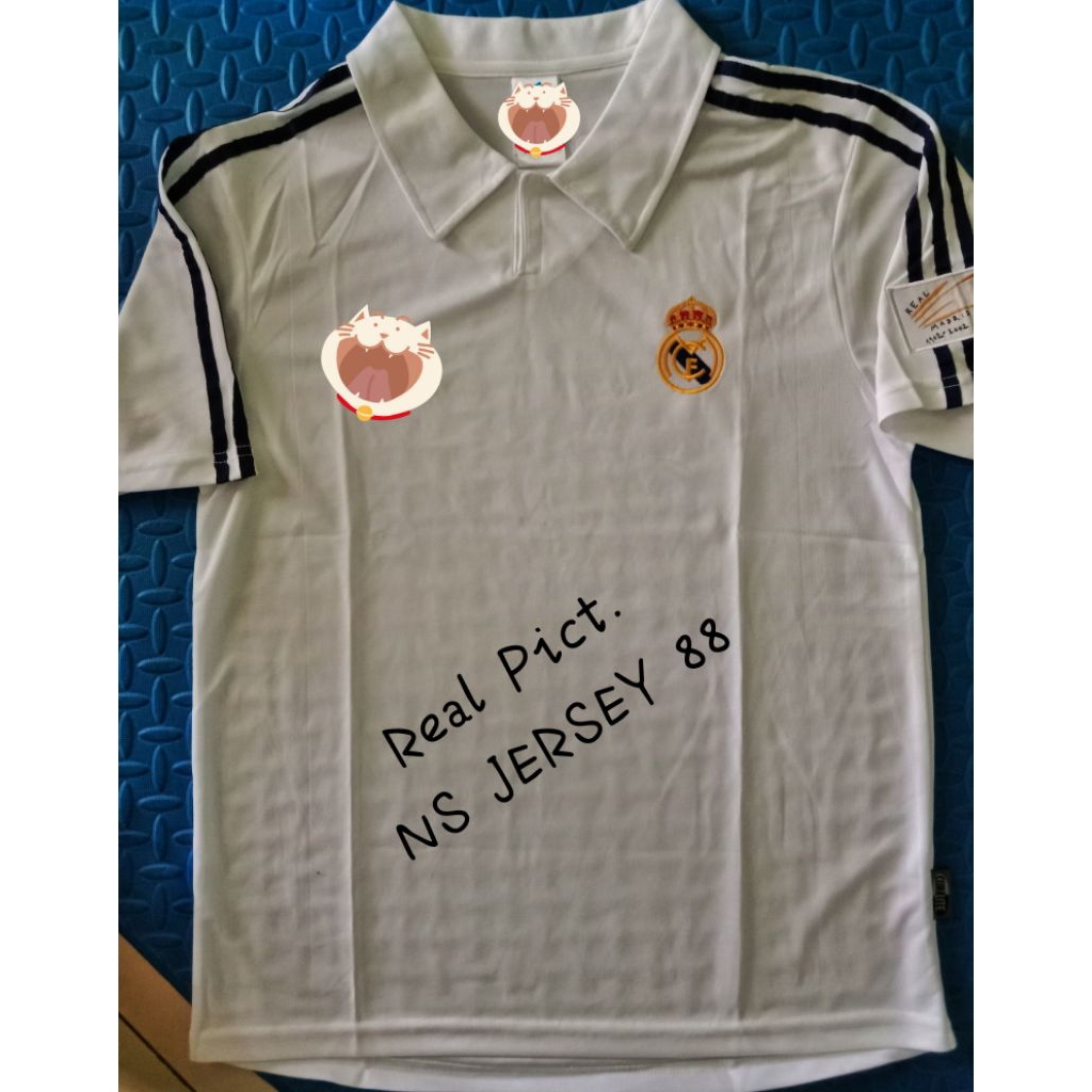 BNWT GRADE RETRO 2002