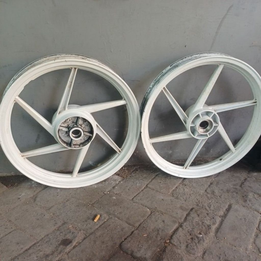 velg racing yamaha scorpion ring 18 yosi