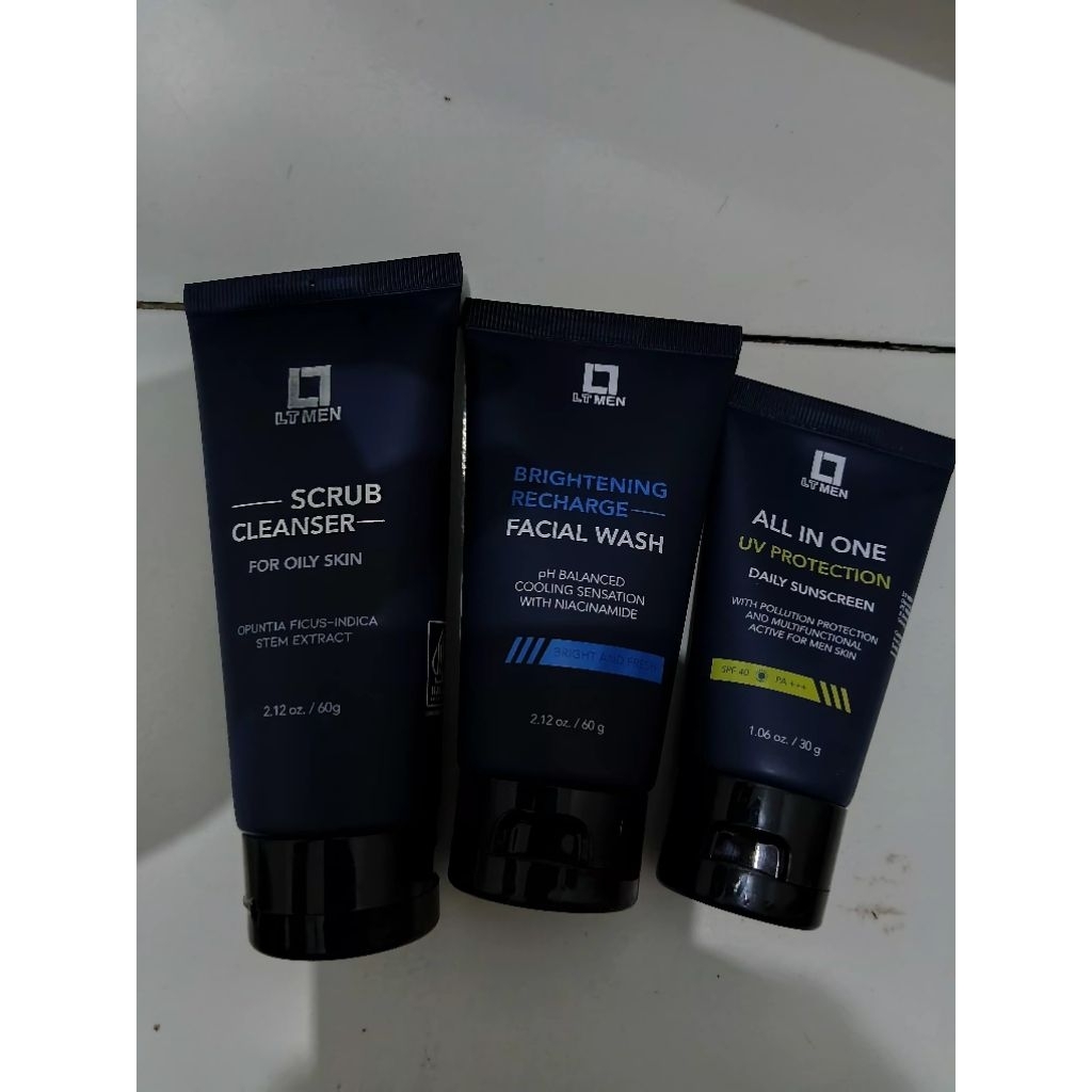 LT MEN PAKET MENCERAHKAN FACIAL WASH - SUNSCREEN - SCRUB CLEANSER