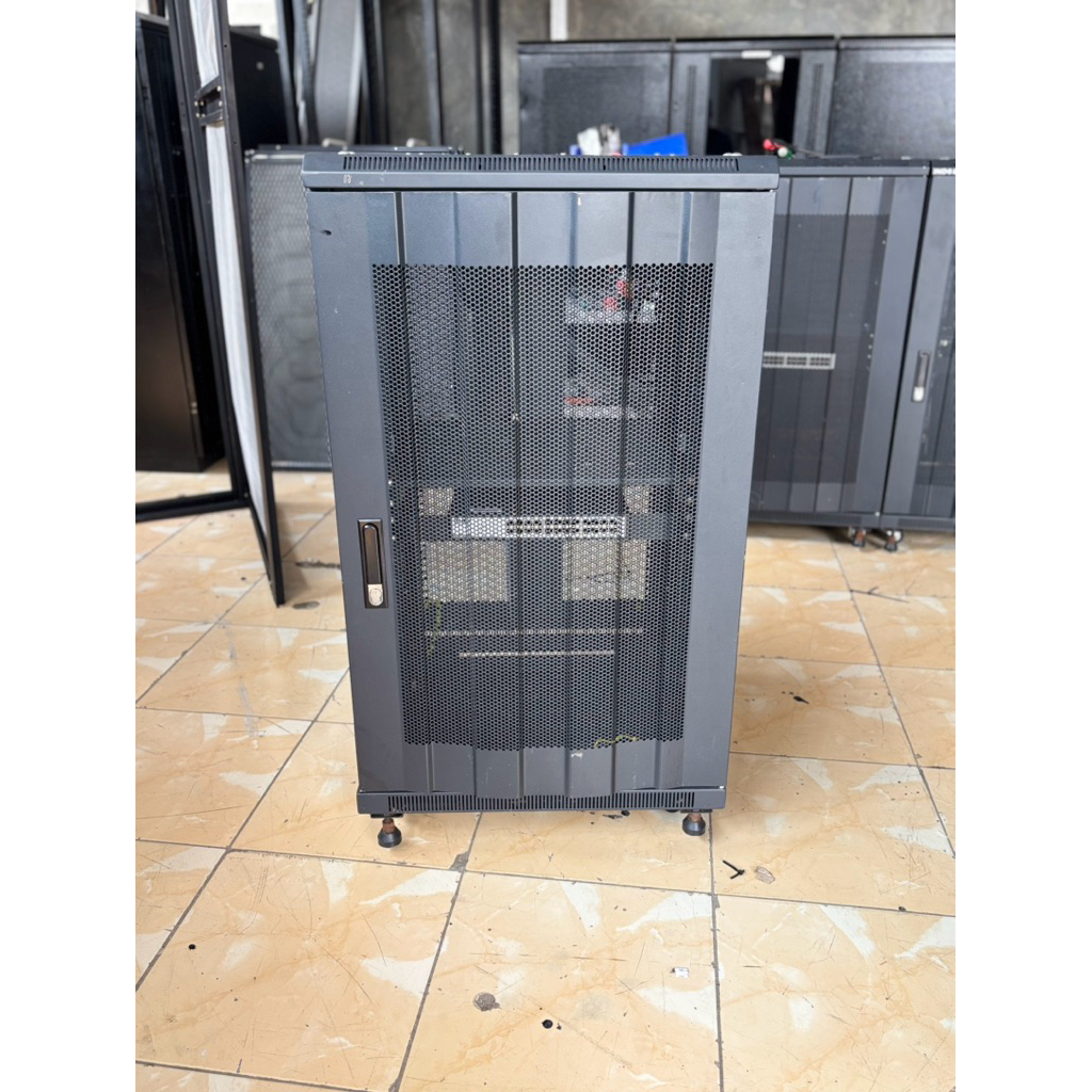 Rak server 20u merk indorack depth 60cm