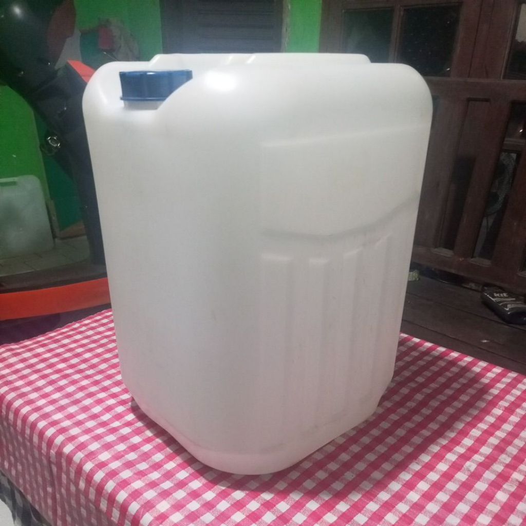 Jerigen 35 Liter Bekas Simpan Bahan Hand Sanitizer