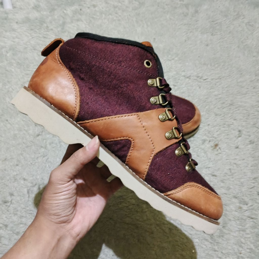 The North Face second vintage ORI size 39.5 insole 25.5 cm/ 255 sepatu hiking gunung outdoor
