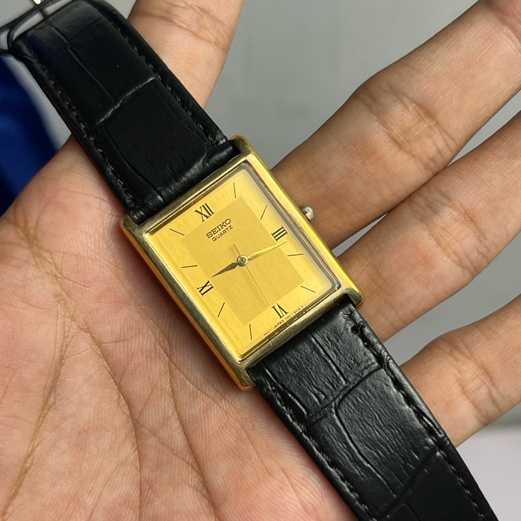 jam seiko tank roman dial vintage