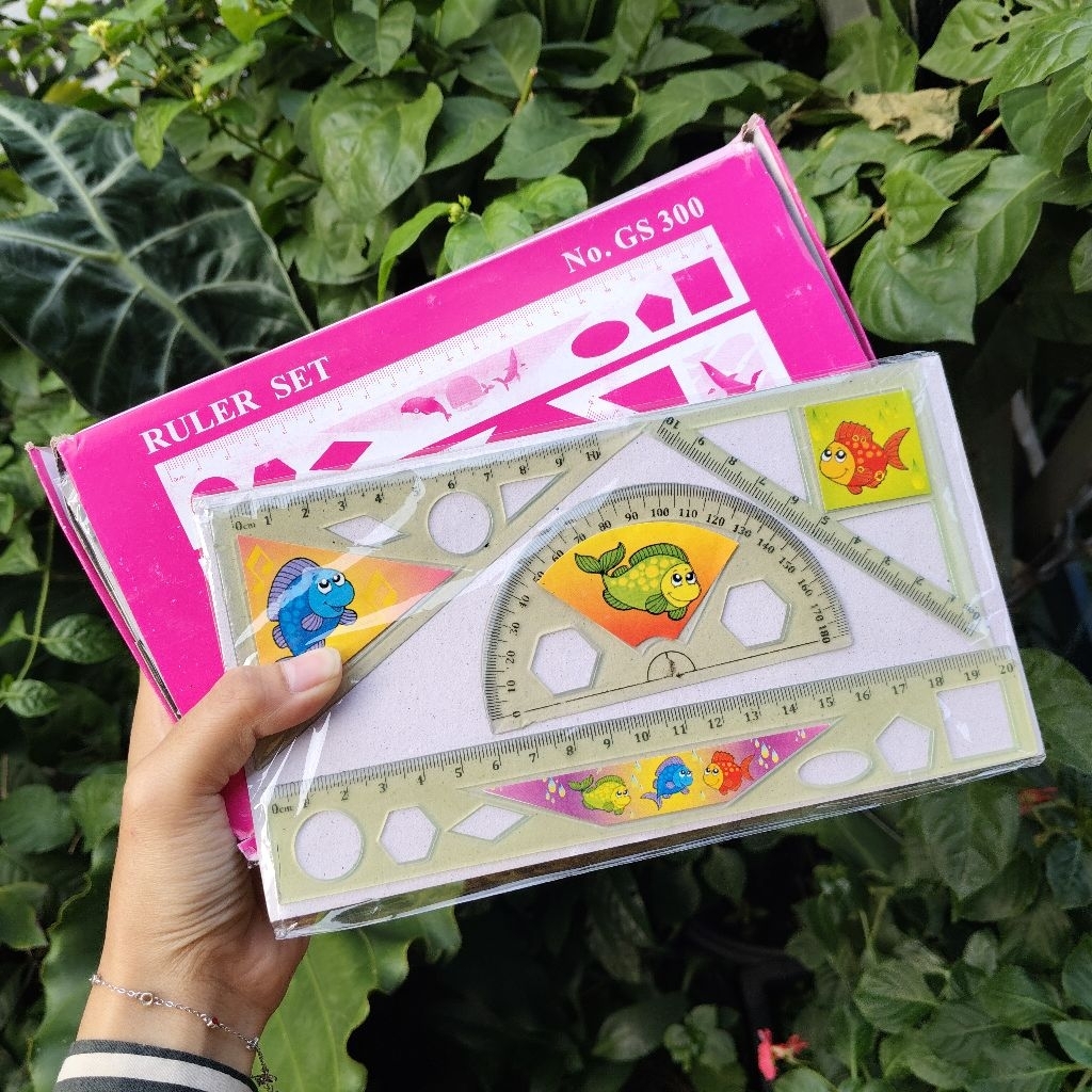Penggaris set / 4 in 1 / busur segitiga / penggaris lucu / penggaris jidar