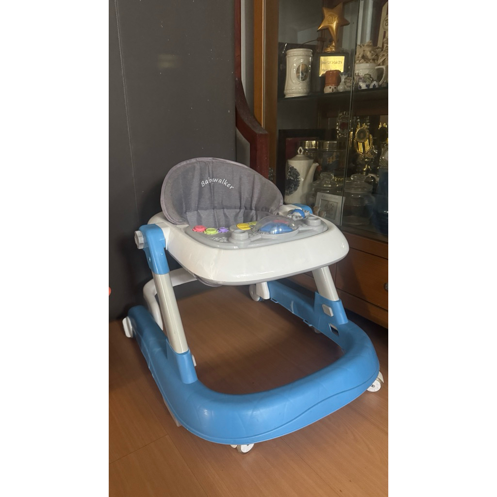 Preloved baby walker