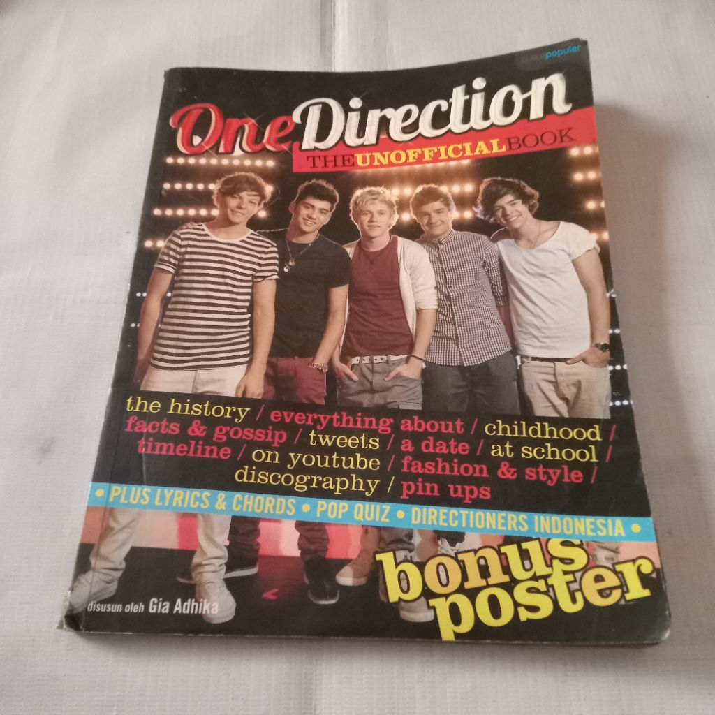 MAJALAH ONE DIRECTION THE UNOFFICIAL BOOK