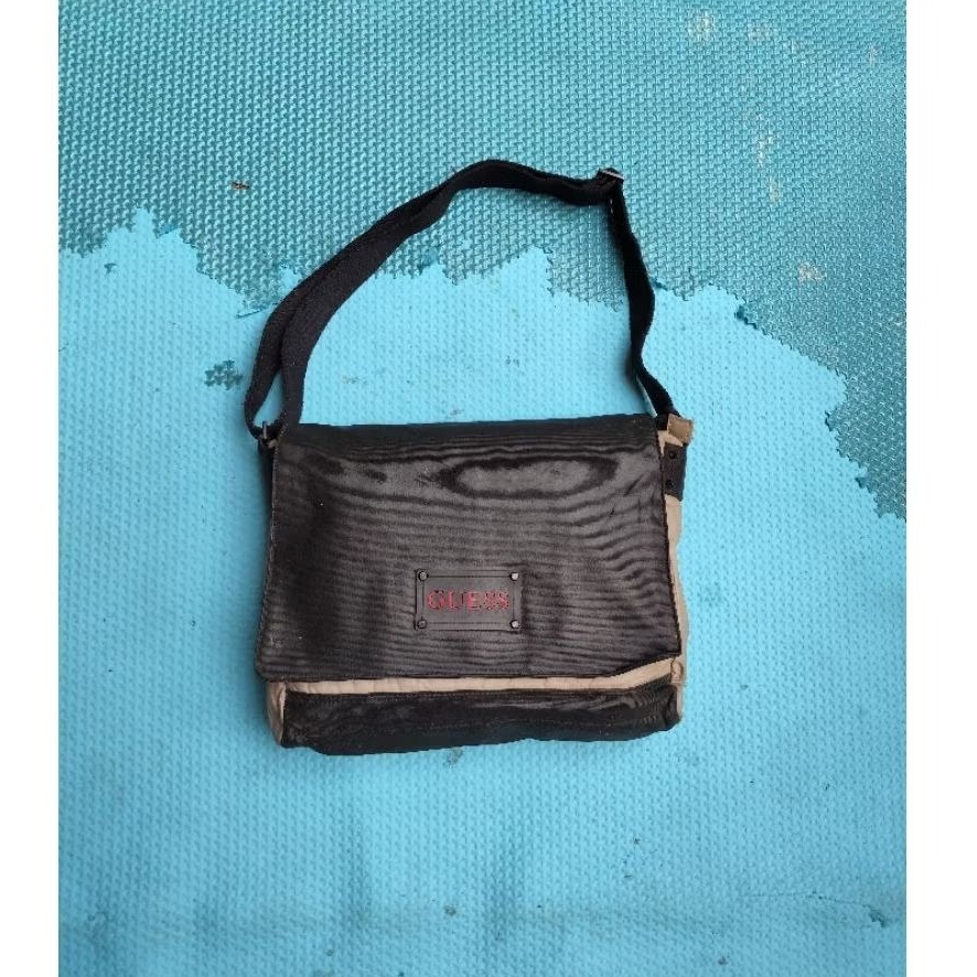 Messenger bag/Selempang/Tas Pria Cowok/Tas Kerja Kuliah/Tas Laptop Second ORI Brand GUESS