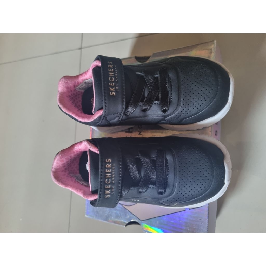 Sepatu Anak Perempuan Skechers 100% Original (second)