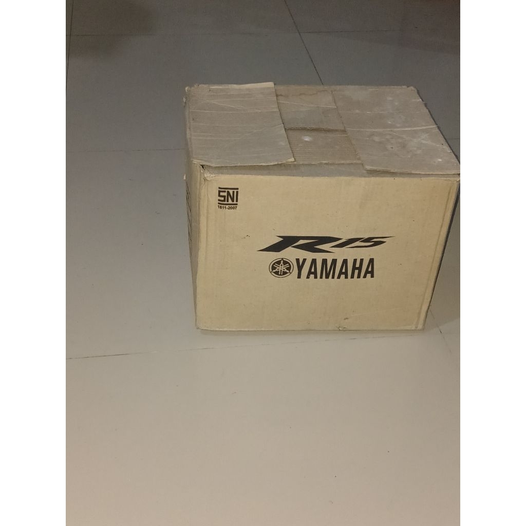 HELM YAMAHA R15 ORIGINAL