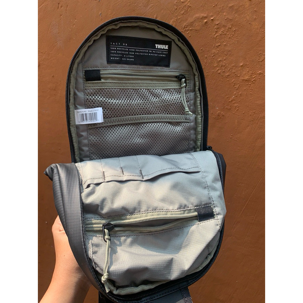 preloved - Thule Tact Sling bag 8L