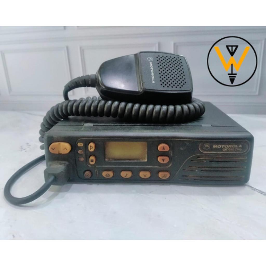 MOTOROLA GM-950 68-88, 136-174, 403-470 MHz || RIG RADIO BEKAS