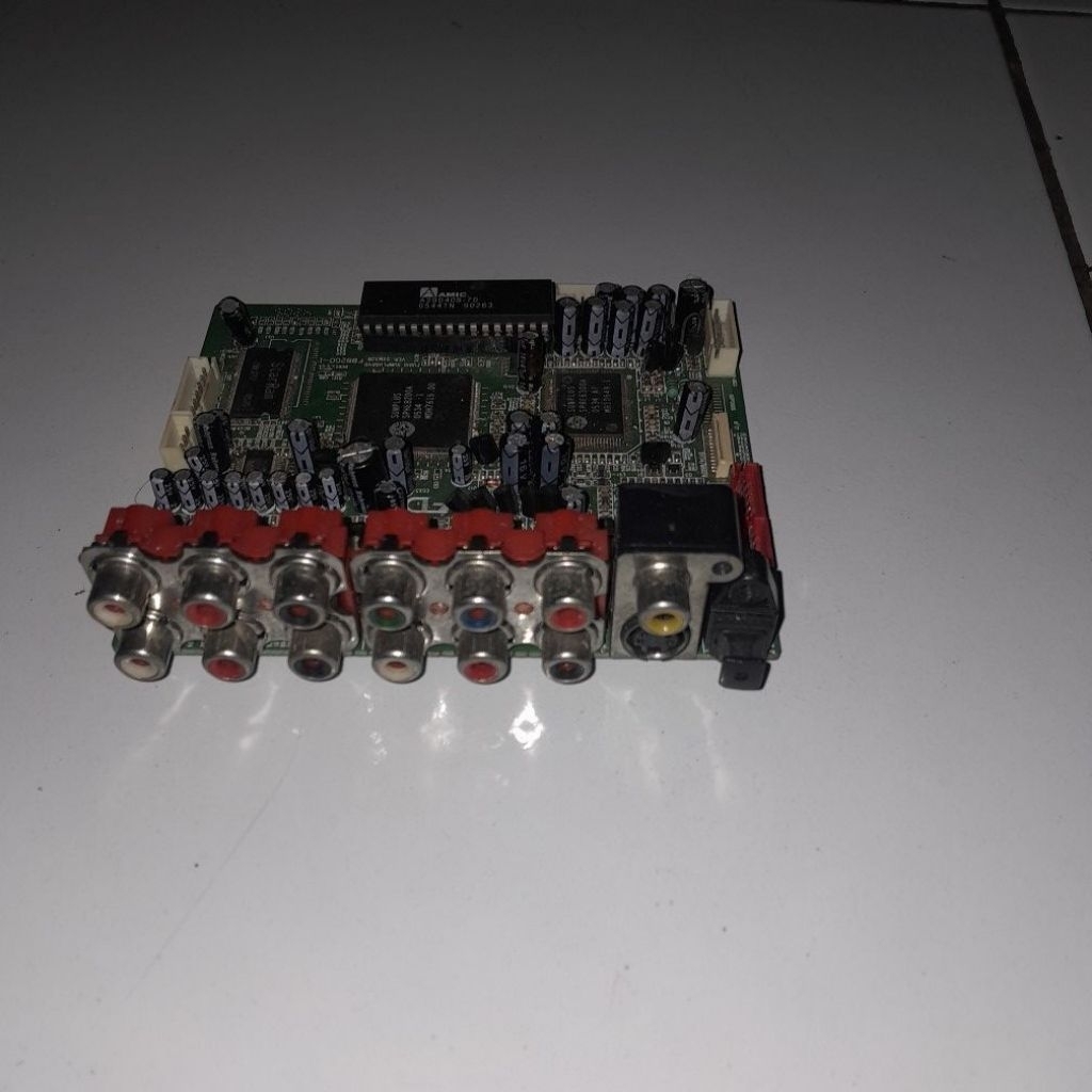 mainborrd mpeg dvd/ home theater polytron. normaL.