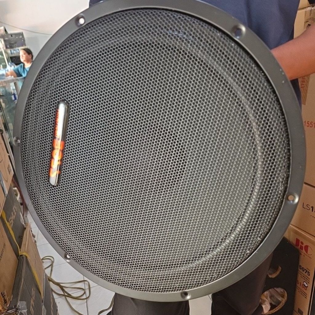 Speaker AMERICAN BOSS 15in ABS KW 1500 praktis sudah lengkap dengan gril besinya