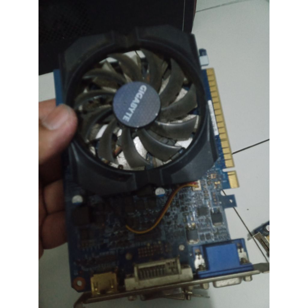 3 VGA GT N420 2GB DDR3 GIGABYTE NODISPLAY/RUSAK