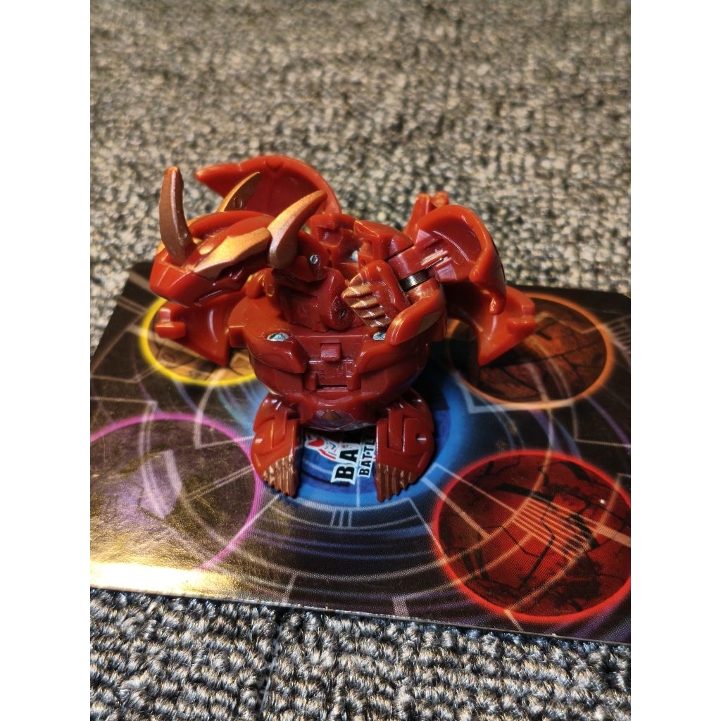 Bakugan Pyrus Cross Dragonoid Original