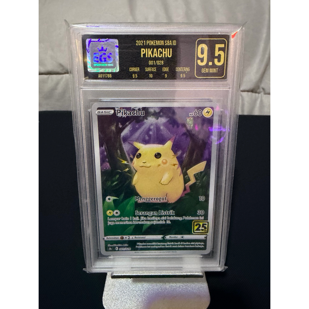 Pikachu Set 25th Anniversary - Pokemon TCG Cards