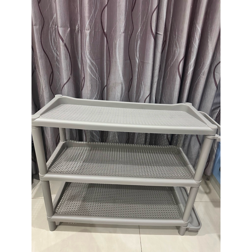 RAK SEPATU PRELOVED AZK0 TIDAK PO
