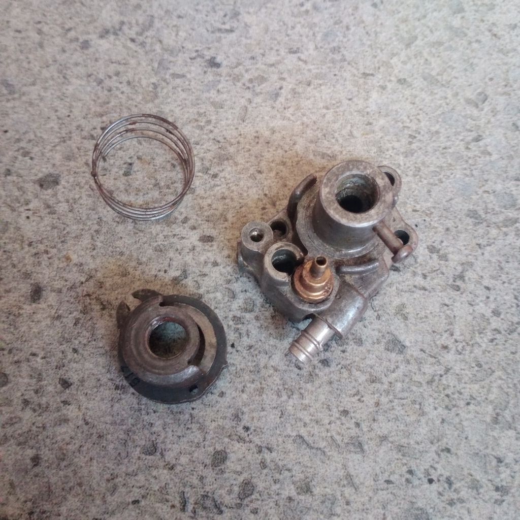 Bagian Pompa oli Yamaha V75 V80