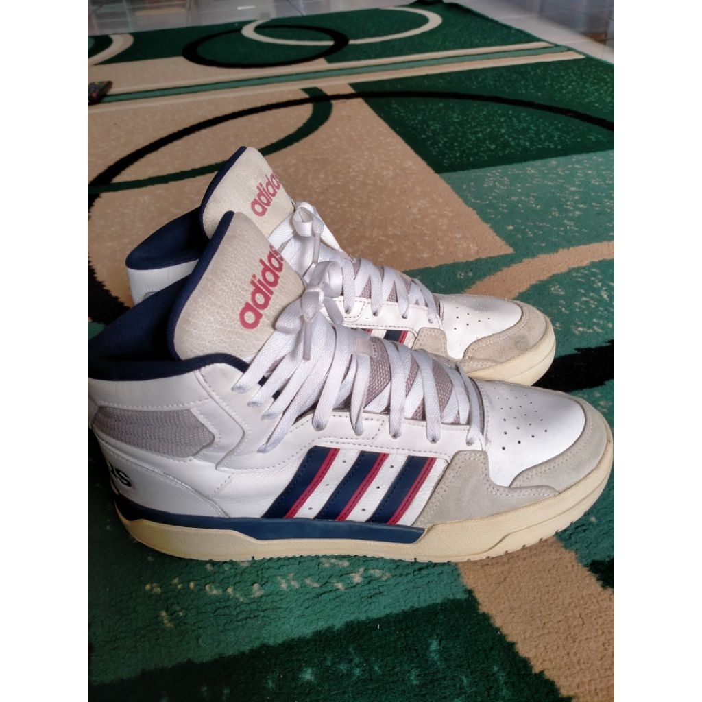 SEPATU BASKET ADIDAS NO 42, 5 SECOND BEKAS ORIGINAL