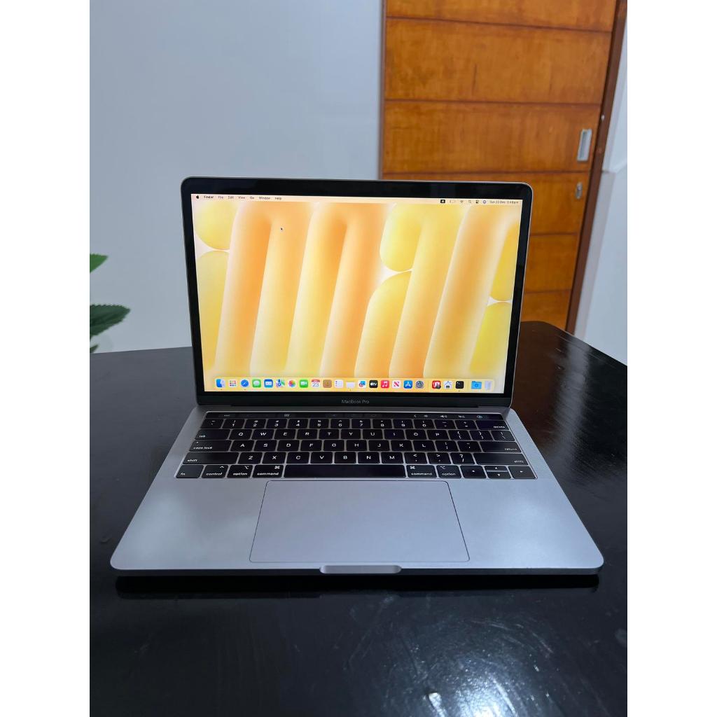 Macbook Pro 13 Inci 2019 TouchBar I7 Like New
