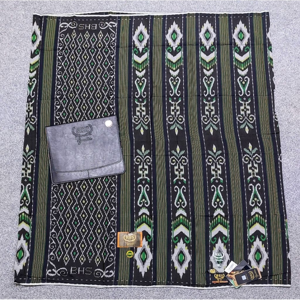 Sarung BHS Signature KAWUNG KSD KGD Sutra, GOLD