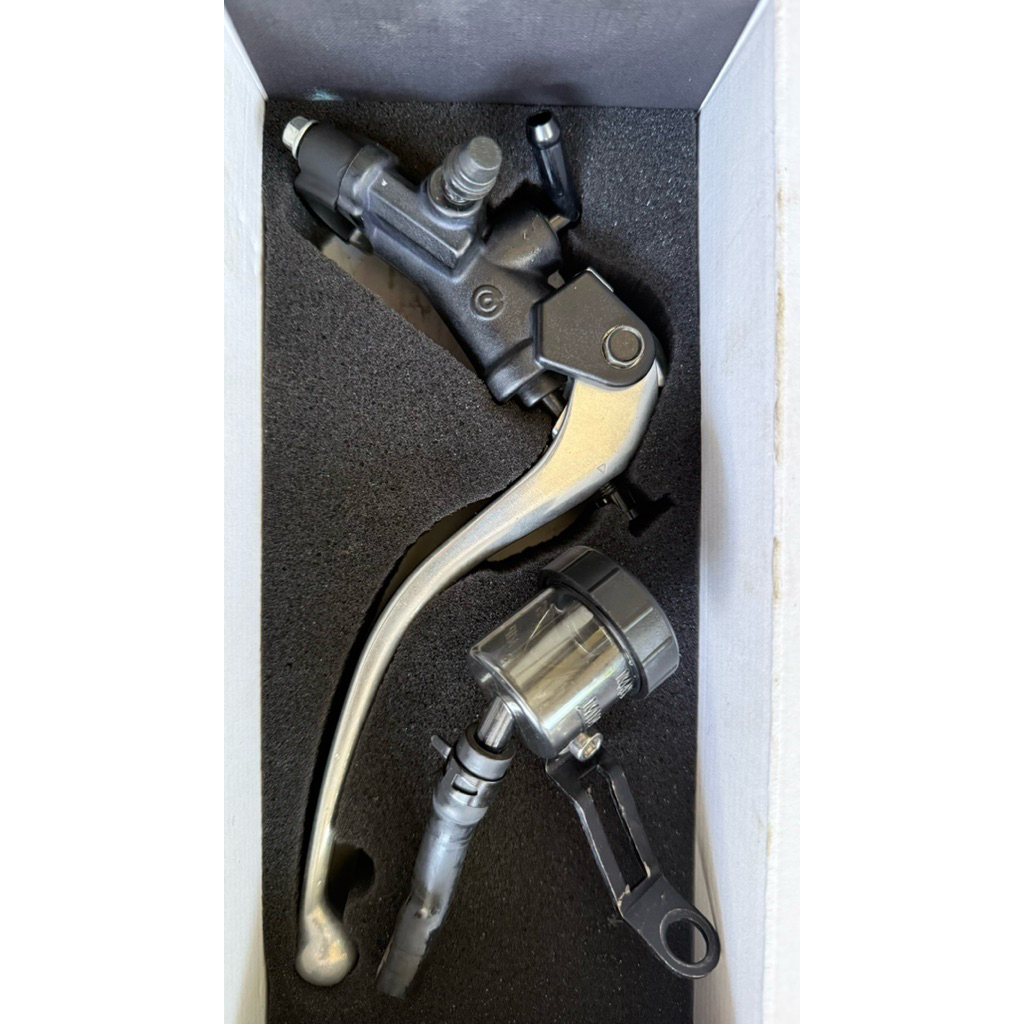 MASTER REM KANAN 16mm BREMBO OEM + handle kopling ori yamaha R25/MT25