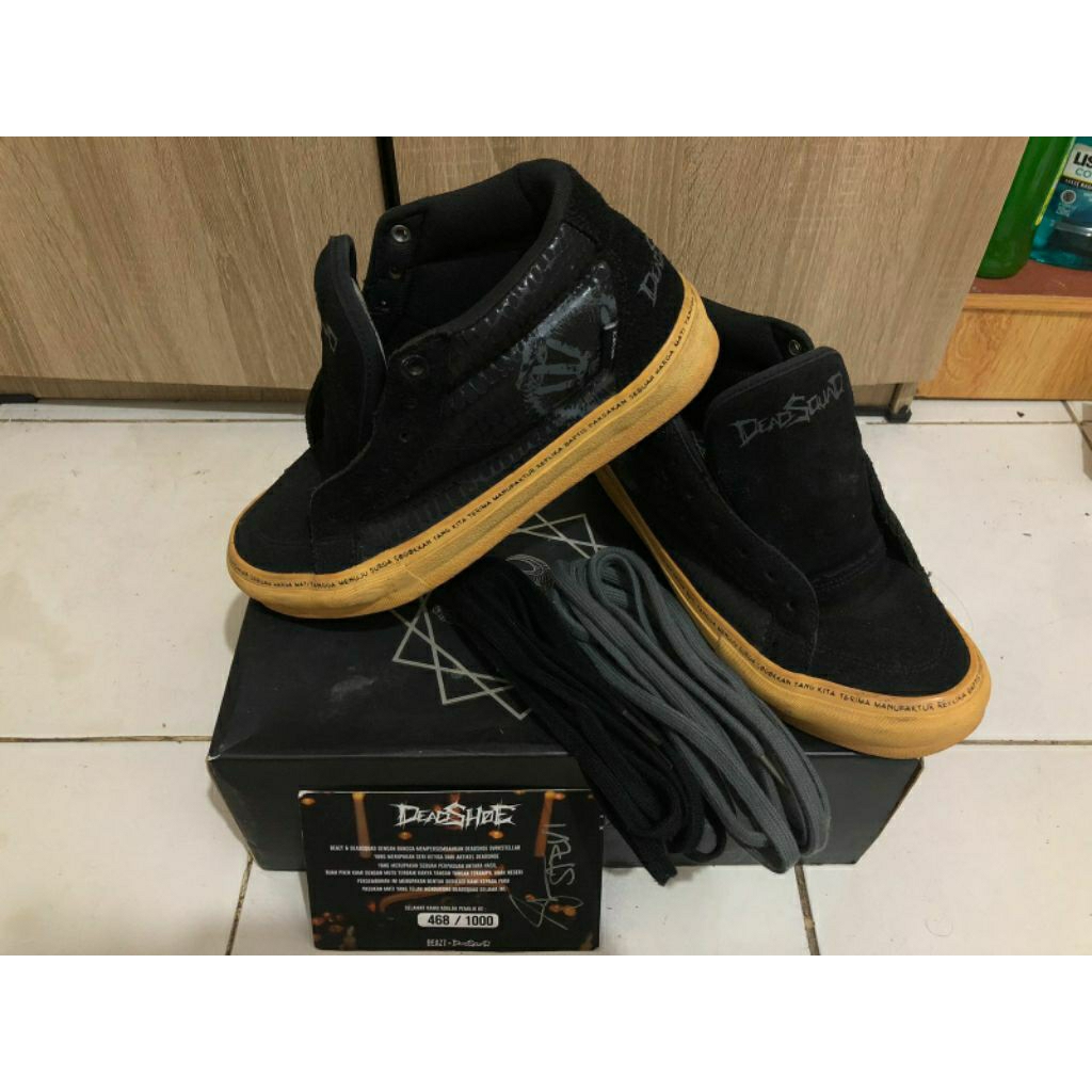 Sepatu deadsquad x beazt