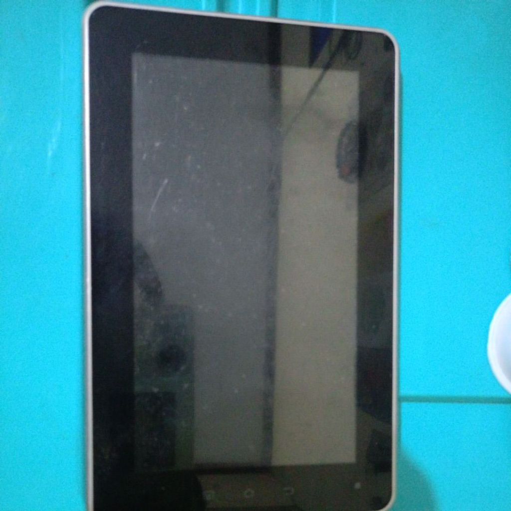 Cyrus Pad Kondisi Mati Total