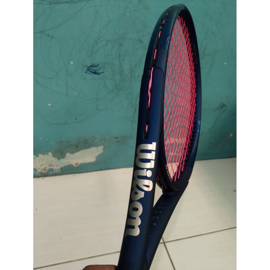 Raket Tenis Wilson Triad Three